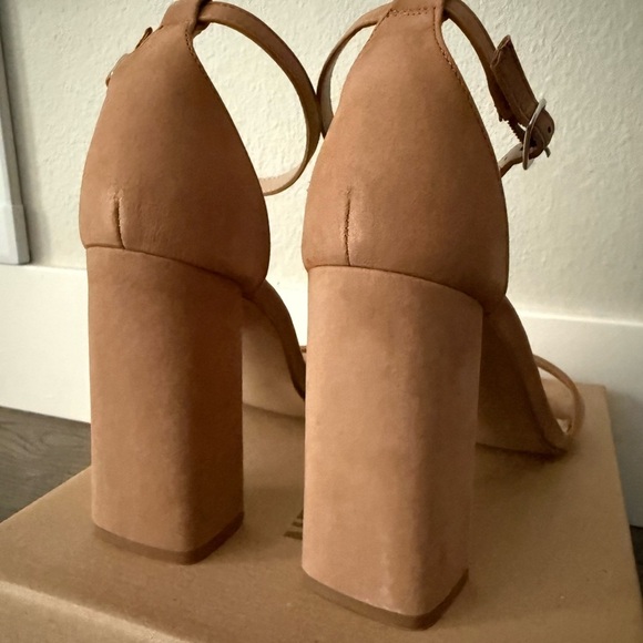Steve Madden Tiaa Ankle Strap Block Heel Sandals - Size 10 - Camel Nubuck - NWB - Picture 10 of 13